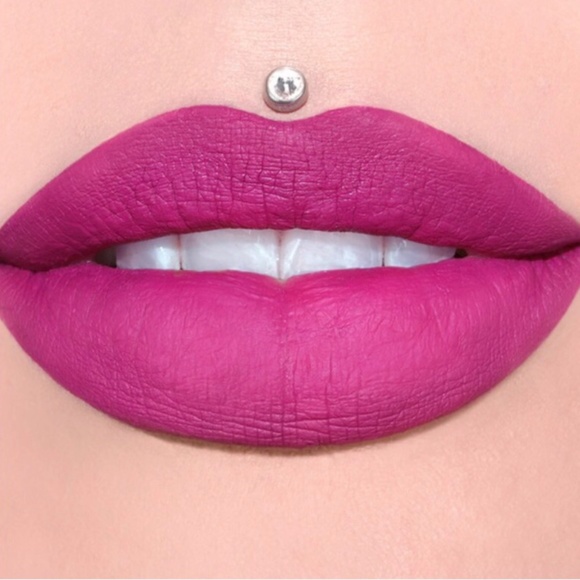 Jeffree Star Other - BNIB jeffree star velvet liquid lip Problematic